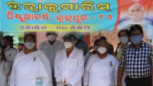 Brahma Kumaris Cooked Food distribution3